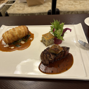 披露宴終了後にお肉とお魚の料理をいただきました|762954さんのアニヴェルセル江坂（新大阪）の写真(2497831)