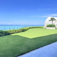 チャペルが特に綺麗でした。海を一望できる素敵な会場でした。