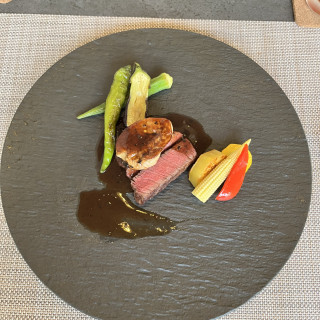 試食した肉料理