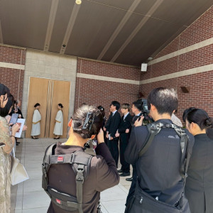 フラワーシャワー前　テラス風景|763059さんのノートルダム横浜みなとみらい/FIVESTAR WEDDINGの写真(2498457)