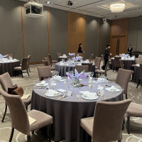 披露宴会場のテーブル