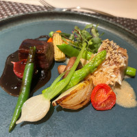 コース料理の試食(魚料理、肉料理)