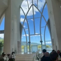 青空が綺麗なチャペル