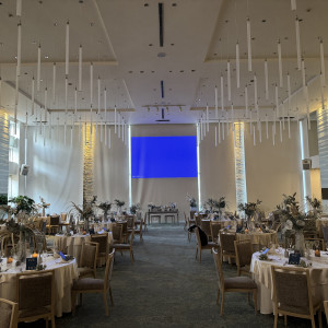 広々として開放的な披露宴会場。|763481さんの四季の丘 seasons withの写真(2500462)