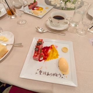 デザートに受付の方へのお礼を入れてくださりました