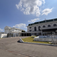 噴水と披露宴会場
