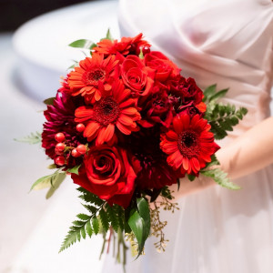 フラワーコーディネーターさんにお任せ。かわいいブーケ。|763767さんのアルモニーソルーナ表参道/テイクアンドギヴ・ニーズウェディングの写真(2501710)