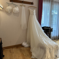 当日は小物やドレスが準備されていました