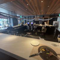 試食はバーカウンターでいただきました。