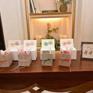 ドレスの色当てをしました