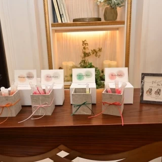 ドレスの色当てをしました