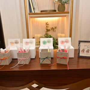 ドレスの色当てをしました|763966さんのアーヴェリール迎賓館(名古屋)/テイクアンドギヴ・ニーズウェディングの写真(2571347)