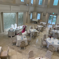 階段から見下ろした披露宴会場