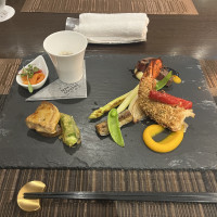 お肉はもちろん、スープや野菜も全て美味しい