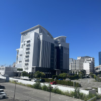 外観。1番上がチャペル。