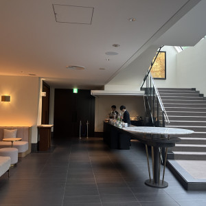 挙式と披露宴の間に過ごすスペース|764106さんのSOLA KOBE(ソラ コウベ)の写真(2515417)