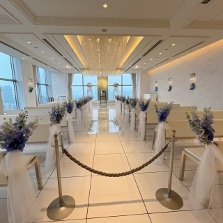 前の方では水が流れており幻想的でした。