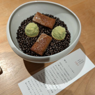 夏をイメージした、枝豆とビールのデザートです。