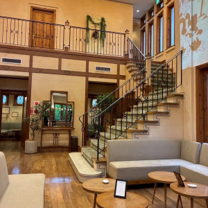 ロビーのゲスト待機場所の一部|764463さんのOrange Vert（オランジュ：ベール）●BRASSグループの写真(2563633)