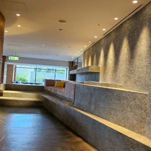 ロビーから入ったところの待合スペース。|764489さんのHilltop Resort YAMANOUE (ヒルトップリゾート ヤマノウエ)の写真(2505570)