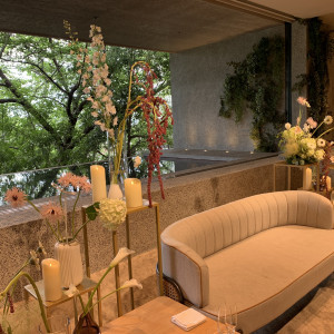 中会場。ソファスタイル。|764489さんのHilltop Resort YAMANOUE (ヒルトップリゾート ヤマノウエ)の写真(2505591)
