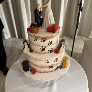 マジパンでワンちゃんの人形も作っていただきました。|764560さんのST.MARGARET WEDDING（セント・マーガレット ウエディング）の写真(2505390)