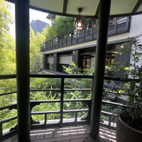 屋根付きのベランダ