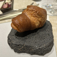 シュークリームの皮のようなパン