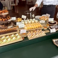 いろんな種類のスイーツビュッフェ、ゲストからも大人気でした。