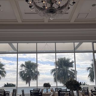 ニーズ静岡ベイ by T&G WEDDING(旧 ベイサイド迎賓館 静岡)のクチコミ 披露宴会場の写真（2枚目）