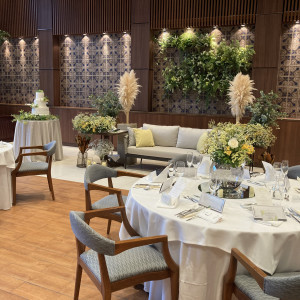 ゲスト席から距離が近い。|765038さんのザ オーク ガーデン/別邸 木屋の写真(2508624)