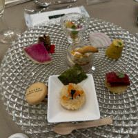 コース料理の前菜です。