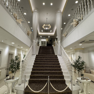 長い階段で迫力がありました。|765097さんのGRAN SUITE（グラン スイート）/FIVESTAR WEDDINGの写真(2507980)