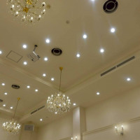 披露宴会場のシャンデリア