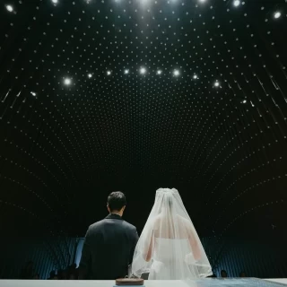 皆様に指輪を披露したりするときです。