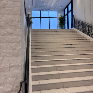 アフターセレモニー用の階段|765313さんのル・センティフォーリア大阪(クラウディアホールディングスグループ)の写真(2508849)