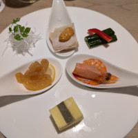 試食の前菜です。フカヒレも出ましたが、写真撮り忘れました。