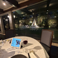 室内からガーデンが見えます