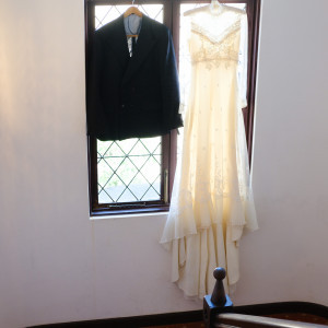 ドレスとスーツ|765341さんの小笠原伯爵邸の写真(2508964)