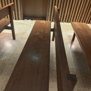 木でできたチャペルの椅子|765348さんのグランド ハイアット 東京の写真(2551041)