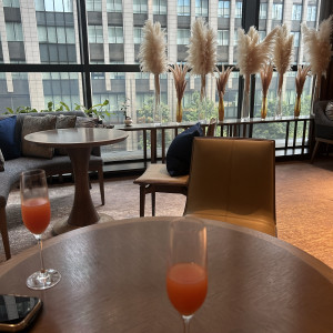 エレベーターを上がったらすぐの友人が待つエリア|765348さんのフォーシーズンズホテル東京大手町の写真(2550809)