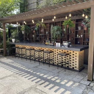 ビアバーで語り尽くせます