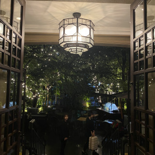 夜になるとキラキラなエントランス