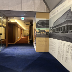 歴史的な建造物である説明がなされている|765458さんの明治神宮・明治記念館の写真(2513148)