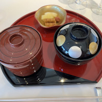 最後に出されたシメのお味噌汁とご飯