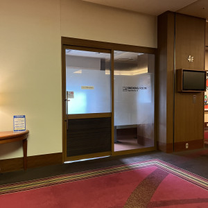 ホテル内の喫煙ルーム|765463さんのロイヤルパインズホテル浦和の写真(2580489)