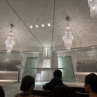 クリスタルな感じの挙式会場