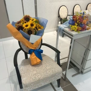 お見送りの際に、披露宴中に使ったお花を飾ってくれました！|765485さんのアルマリアン 福岡（ALMALIEN FUKUOKA）の写真(2509952)