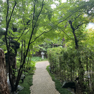 チャペル側から見た中庭|765515さんの藤屋御本陳(THE FUJIYA GOHONJIN)の写真(2551836)