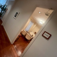 新郎側と新婦側で部屋が分かれていて部屋自体はそこまで広くない